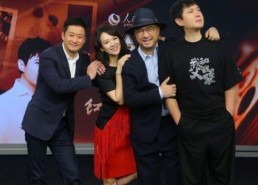 娱乐吃瓜合影,明星互动瞬间揭秘